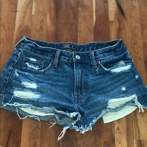 ABERCROMBIE AND FITCH LOW RISE SHORTS